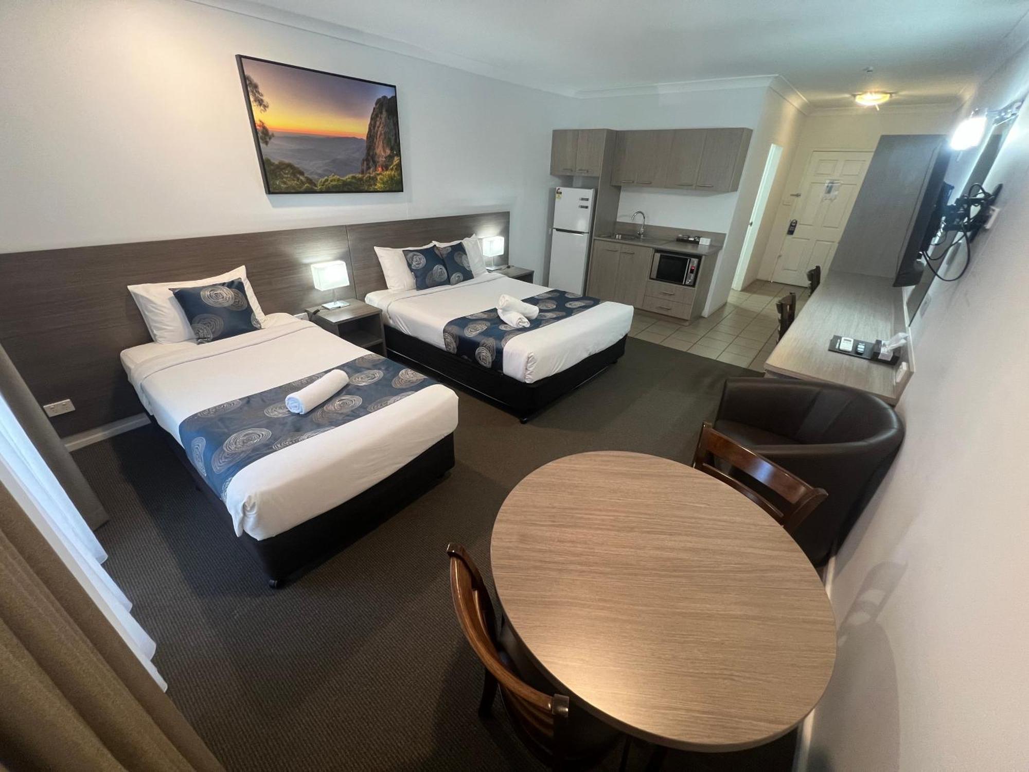 Adelong Motel Narrabri Exterior photo